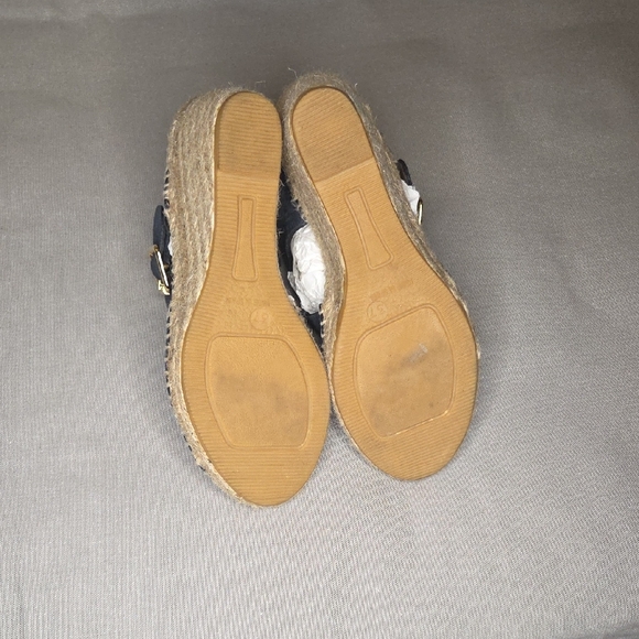 Bettye Muller Dawn Navy Espadrille Sandals - Picture 7 of 8